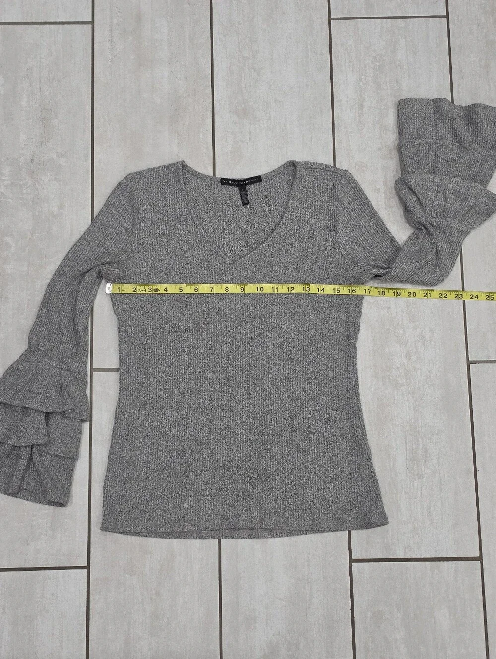 WHITE HOUSE BLACK MARKET Gray Ribbed V-Neck Sweater with Tiered Ruffle Sleeves